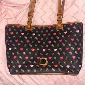 Dooney & Bourke